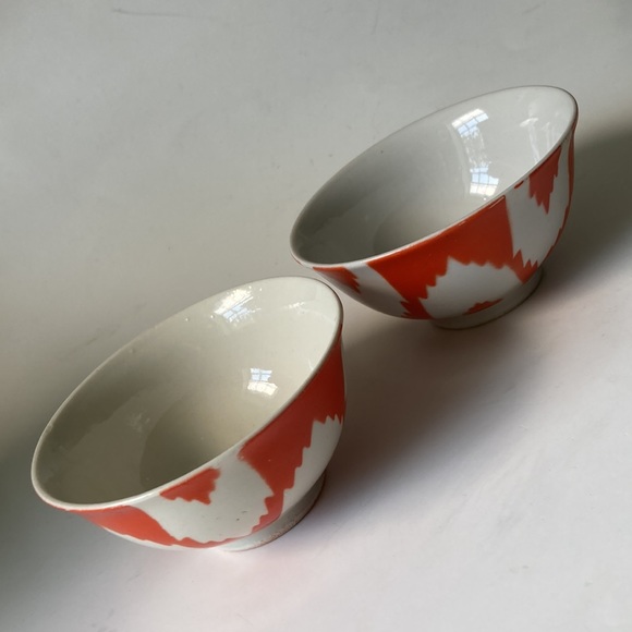 Set of two handmade vintage porcelain ceramic orange ikat bowls - Picture 4 of 10
